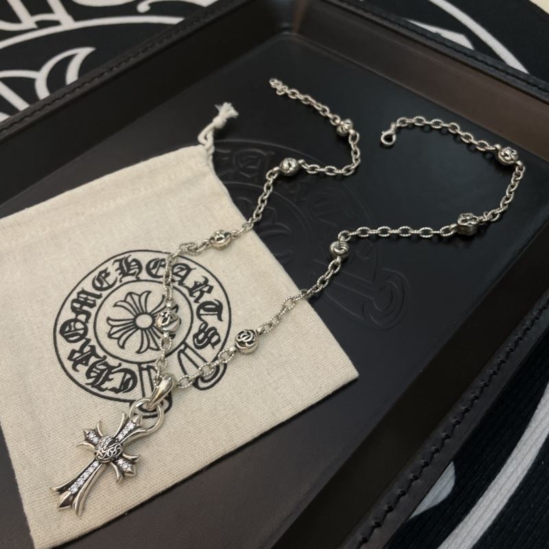 Ch*0me He**ts necklaces